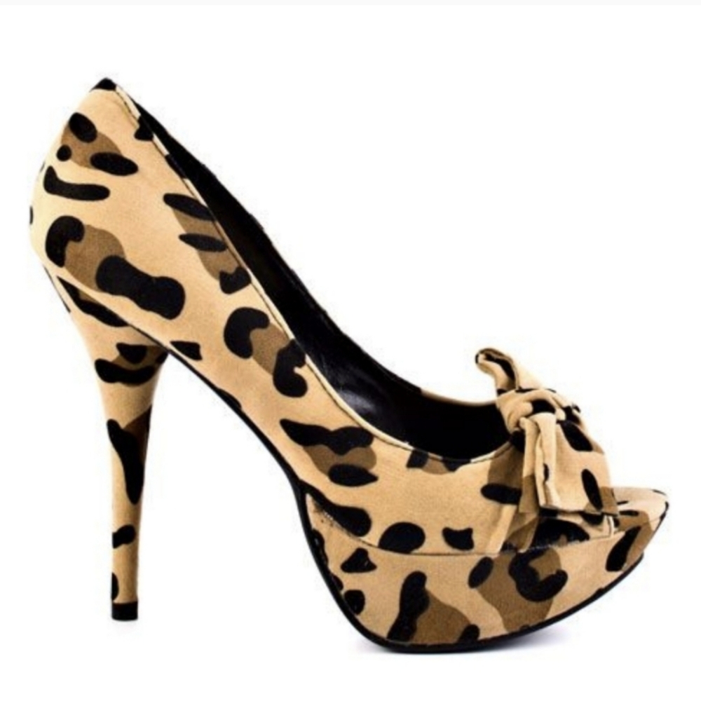 90s Style Leopard Print Platforms